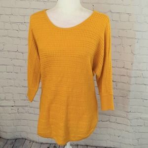 Lee Long Sleeve Gold High Low Pullover Sweater Size M Scoop Neck